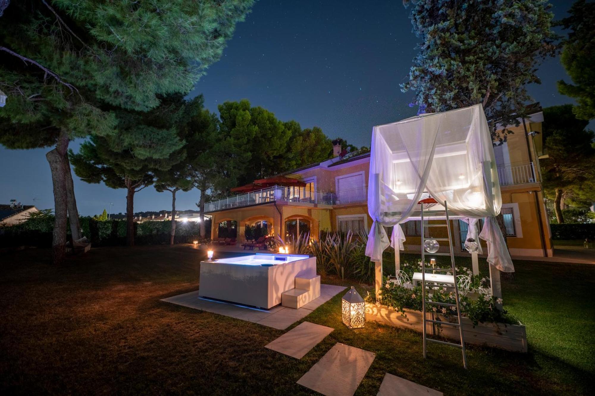 Tra Gli Alberi E Il Mare Bed & Breakfast Sirolo Exterior photo