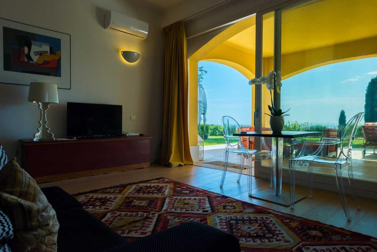Tra Gli Alberi E Il Mare Bed & Breakfast Sirolo Exterior photo